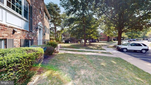 2303 MCGREGOR CT, Vienna, VA 22182