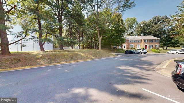 2303 MCGREGOR CT, Vienna, VA 22182