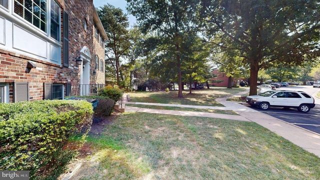 2303 MCGREGOR CT, Vienna, VA 22182