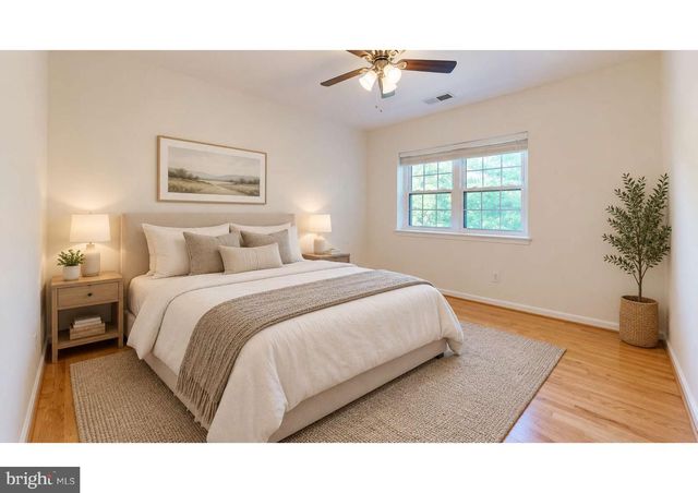 2303 MCGREGOR CT, Vienna, VA 22182