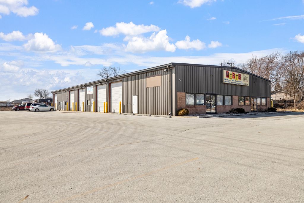 3102 Louis Sherman Drive, Steger, IL 60475