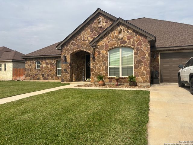 104 Park View, Poth, TX 78147