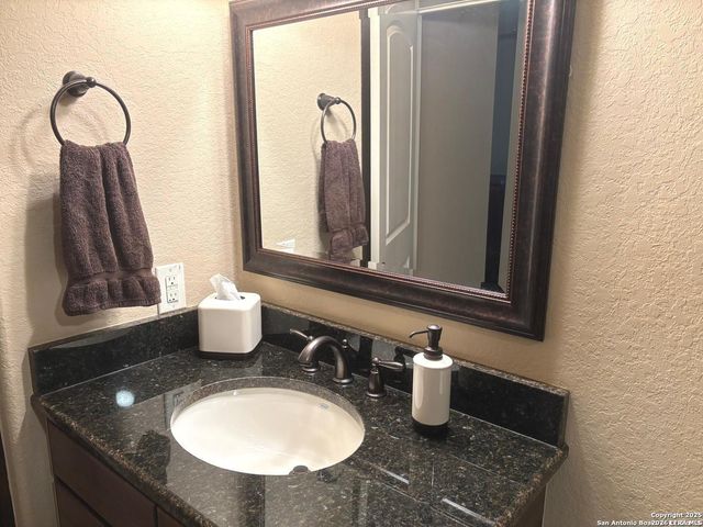 104 Park View, Poth, TX 78147