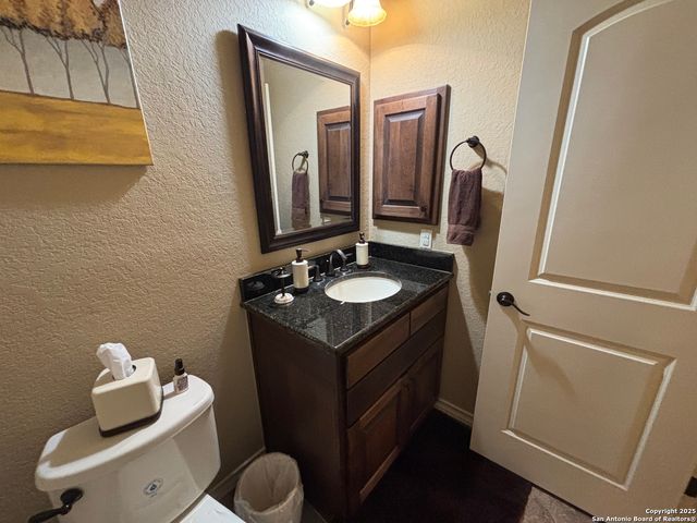 104 Park View, Poth, TX 78147