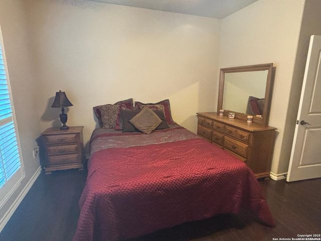 104 Park View, Poth, TX 78147