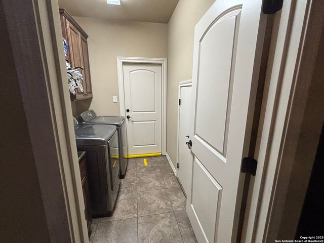 104 Park View, Poth, TX 78147