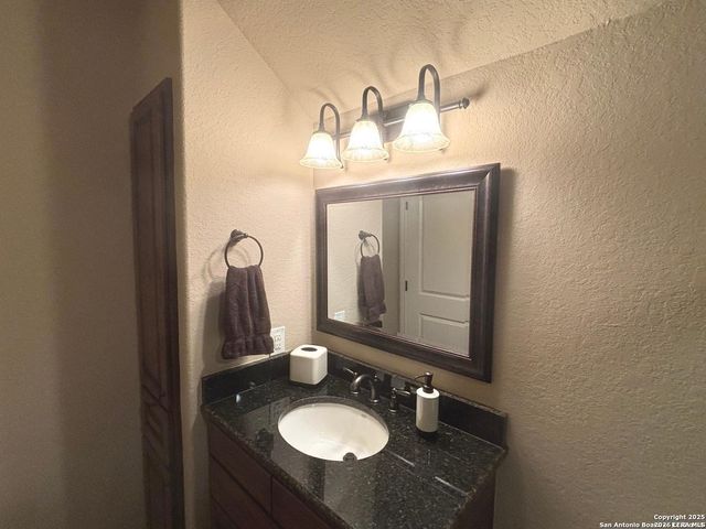 104 Park View, Poth, TX 78147