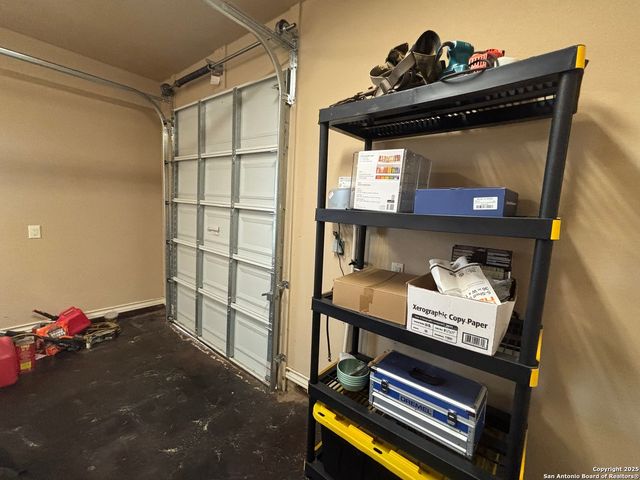 104 Park View, Poth, TX 78147