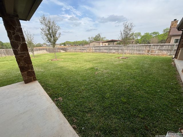 104 Park View, Poth, TX 78147