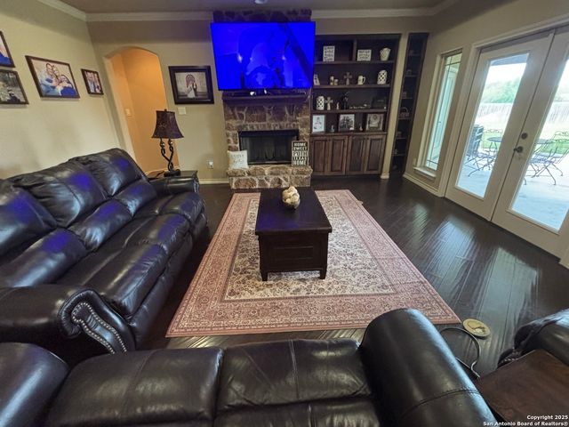 104 Park View, Poth, TX 78147