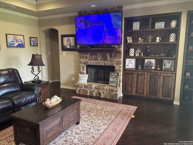 104 Park View, Poth, TX 78147