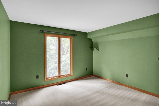 31 TODD DR, Leesport, PA 19533