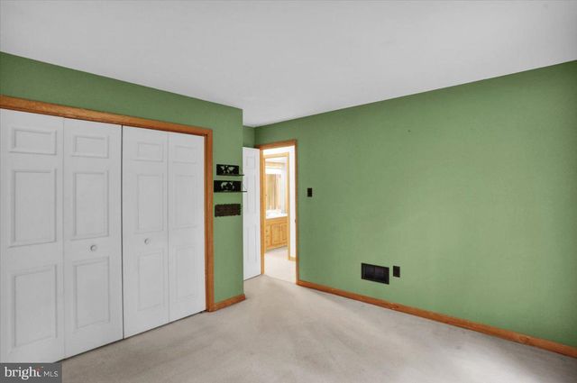31 TODD DR, Leesport, PA 19533