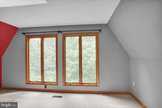 31 TODD DR, Leesport, PA 19533