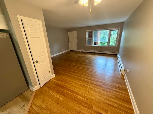 101 Dover Drive 5, Des Plaines, IL 60018