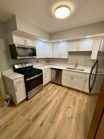 101 Dover Drive 5, Des Plaines, IL 60018