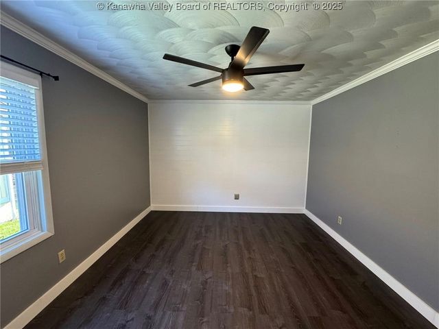 106 Cherry Street, Eleanor, WV 25070