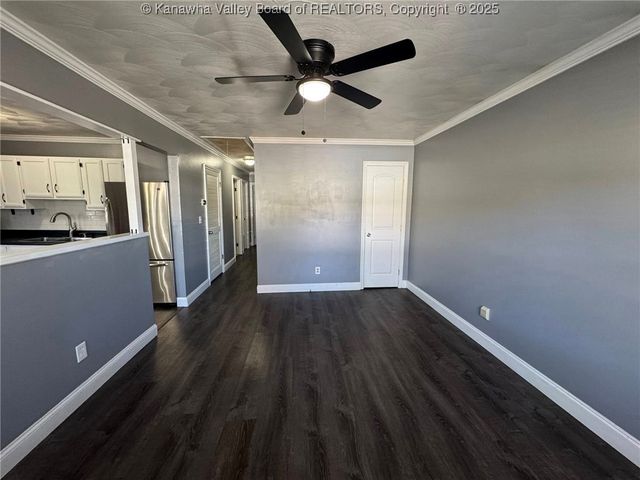 106 Cherry Street, Eleanor, WV 25070