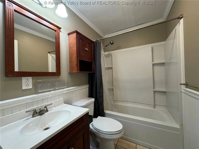 106 Cherry Street, Eleanor, WV 25070