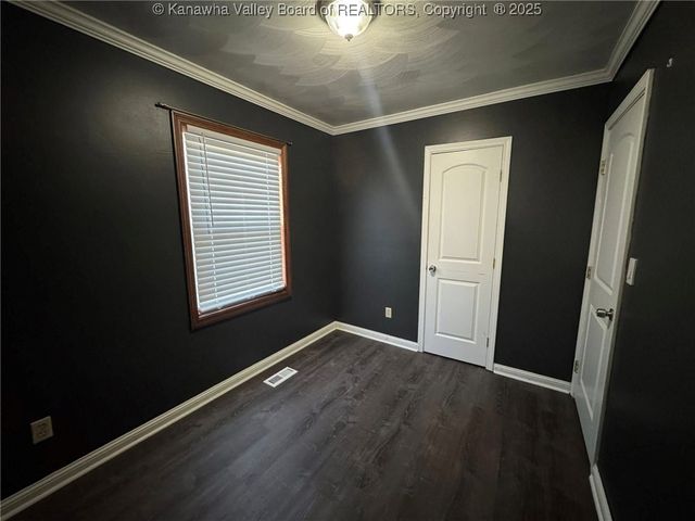 106 Cherry Street, Eleanor, WV 25070