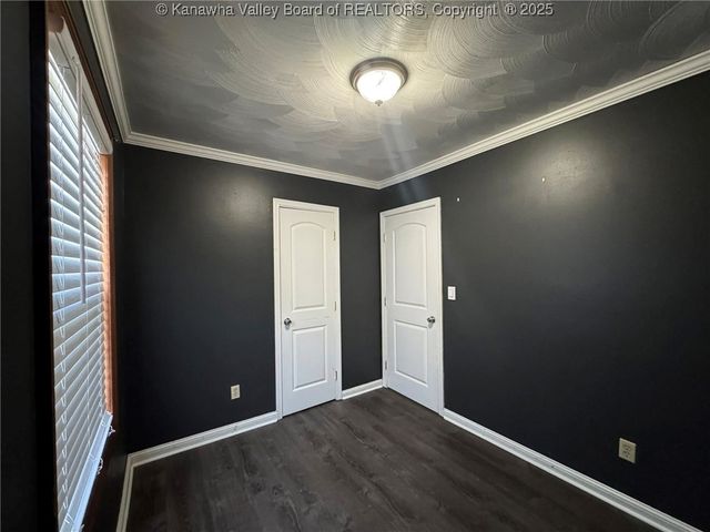 106 Cherry Street, Eleanor, WV 25070