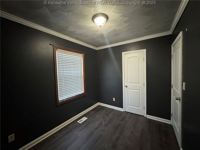 106 Cherry Street, Eleanor, WV 25070