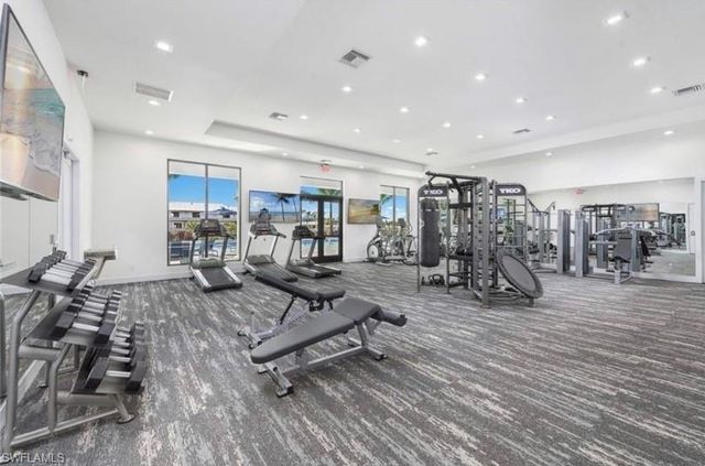 7553 Carnegie WAY, Naples, FL 34119