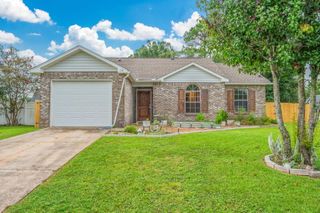 104 Oak Terrace Drive, Crestview, FL 32539