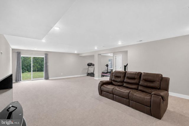 4294 SHAKESPEARE CIR, White Plains, MD 20695