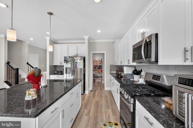 4294 SHAKESPEARE CIR, White Plains, MD 20695
