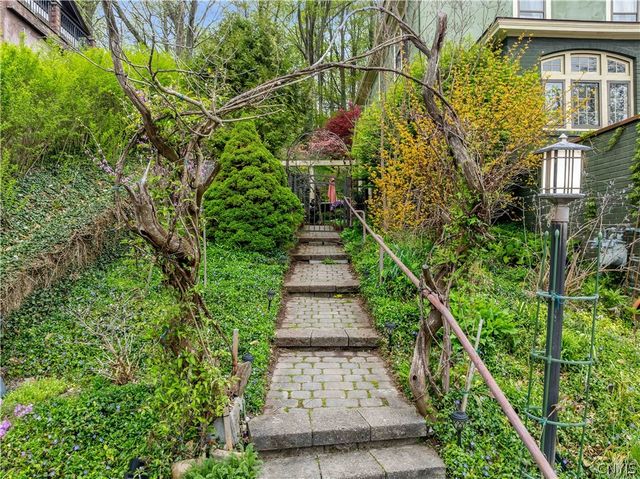 114 Scottholm, Syracuse, NY 13224