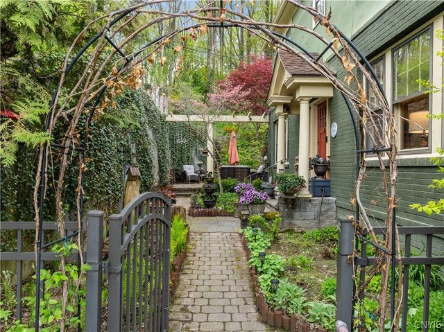 114 Scottholm, Syracuse, NY 13224