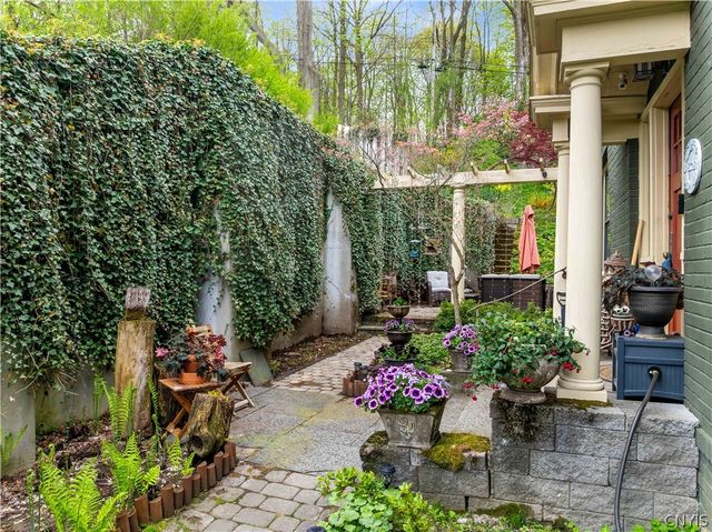 114 Scottholm, Syracuse, NY 13224