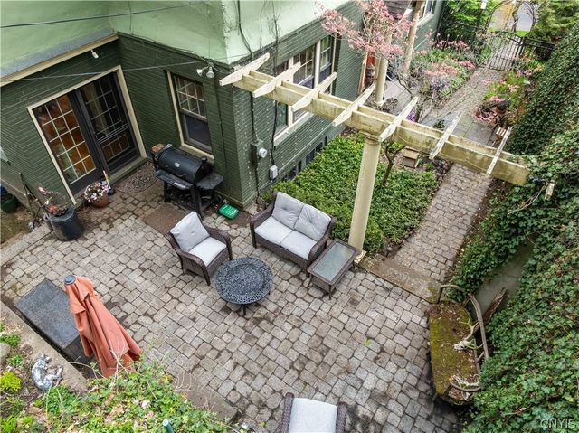 114 Scottholm, Syracuse, NY 13224