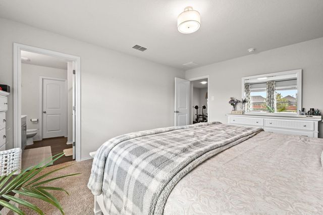 446 Grace Lilly DR, Buda, TX 78610