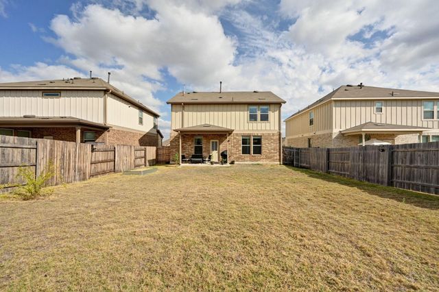 446 Grace Lilly DR, Buda, TX 78610