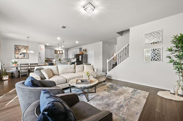 446 Grace Lilly DR, Buda, TX 78610