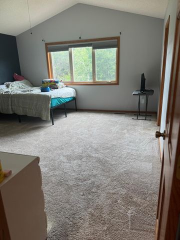 22608 Zion Parkway NW, Oak Grove, MN 55005