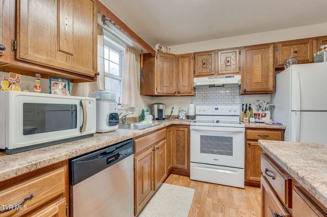 119 Henard Town Road, Rogersville, TN 37857