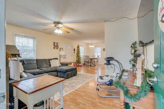 119 Henard Town Road, Rogersville, TN 37857