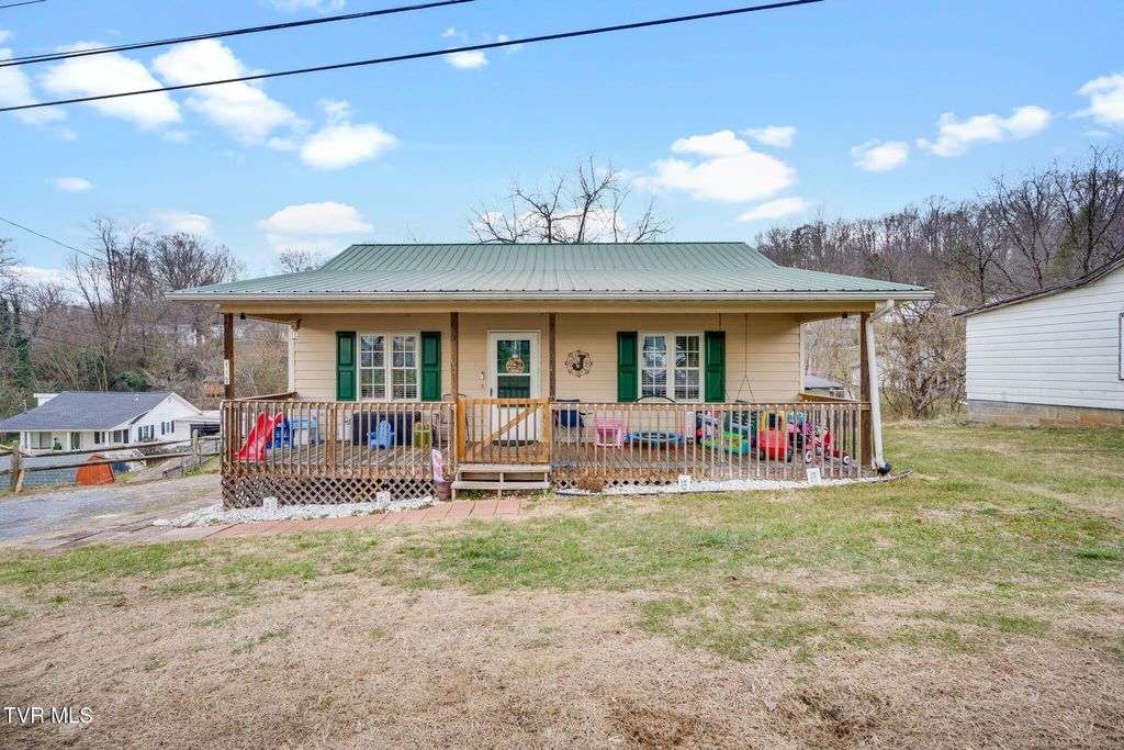 119 Henard Town Road, Rogersville, TN 37857