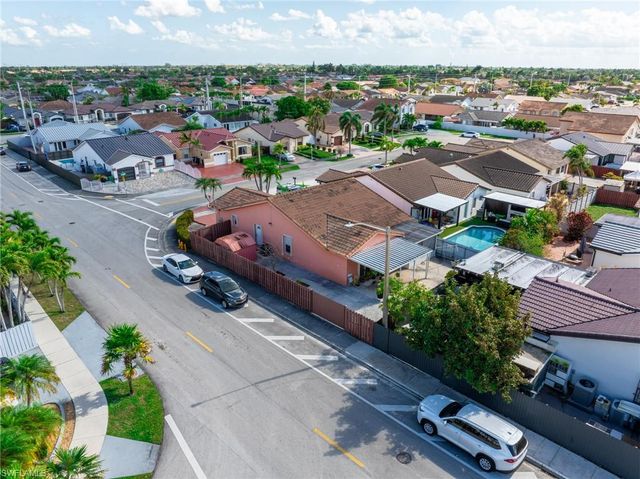 1002 SW 142nd CT, Miami, FL 33184