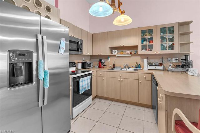 1002 SW 142nd CT, Miami, FL 33184