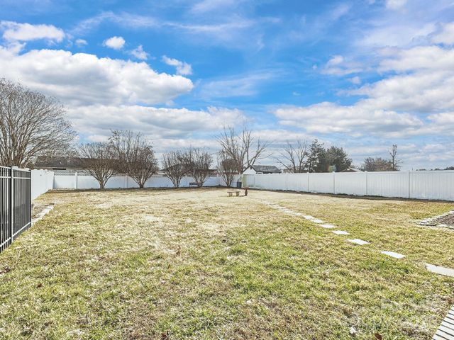 4562 Lanstone Court SW, Concord, NC 28027