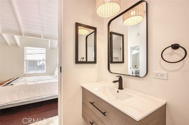 368 Oak B, Laguna Beach, CA 92651