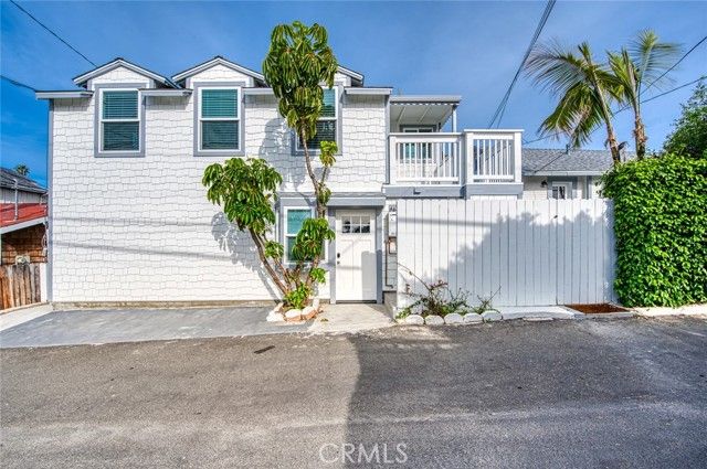 368 Oak B, Laguna Beach, CA 92651