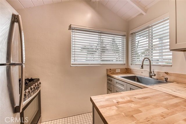 368 Oak B, Laguna Beach, CA 92651