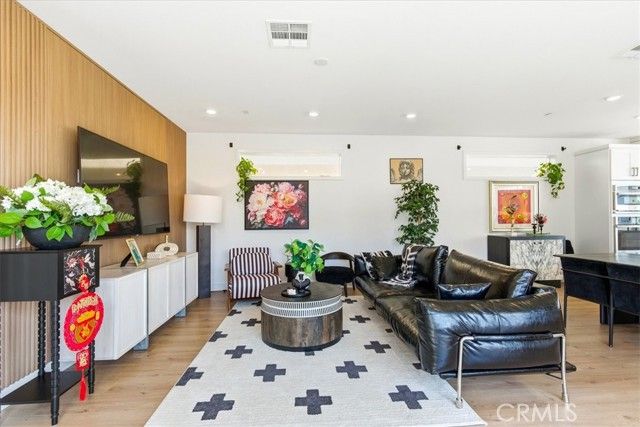 188 Merit, Irvine, CA 92618