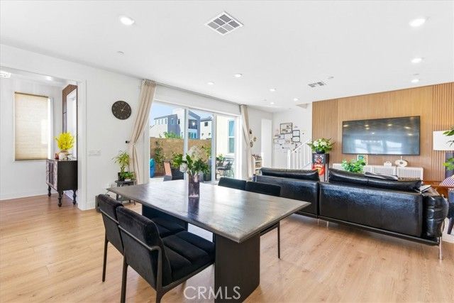 188 Merit, Irvine, CA 92618