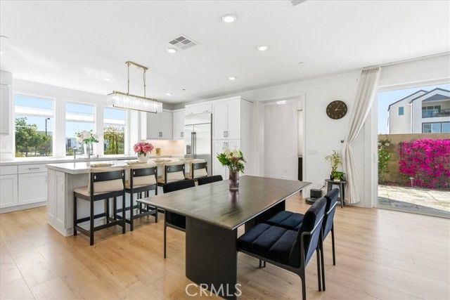 188 Merit, Irvine, CA 92618